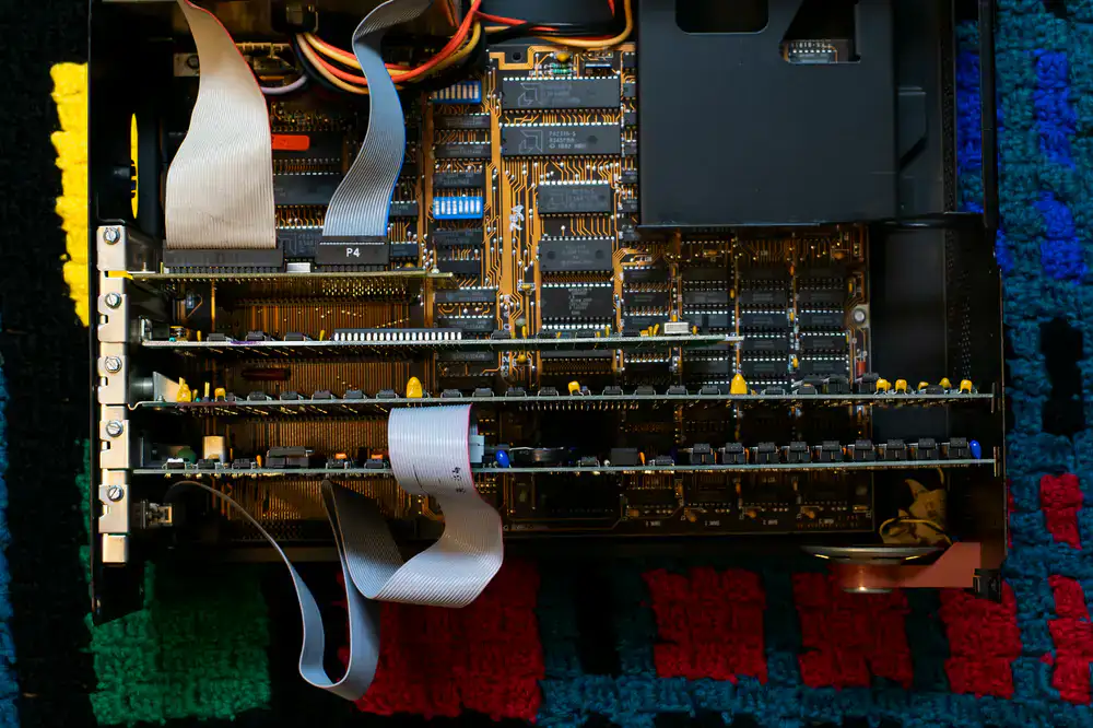 Delicate ribbon cable connection
