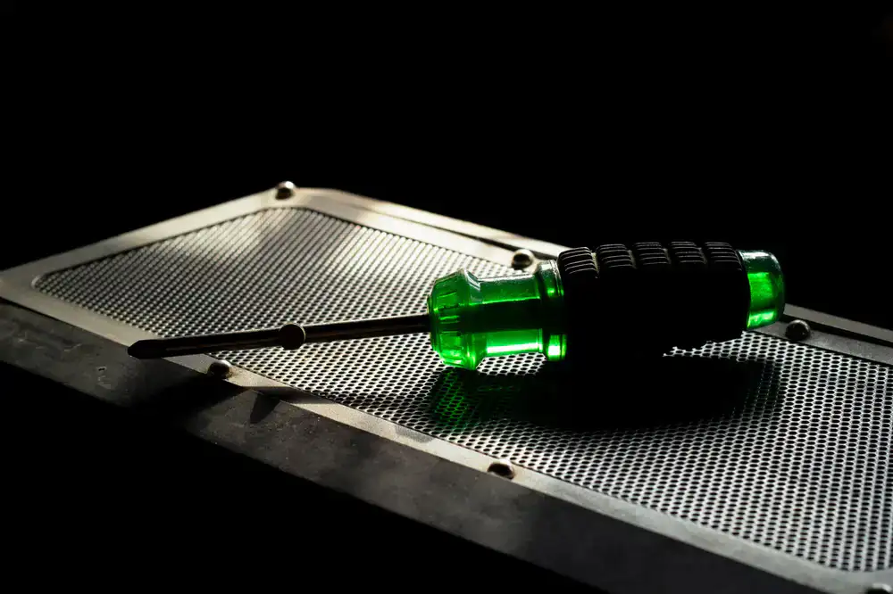 Essential screwdrivers and spudgers