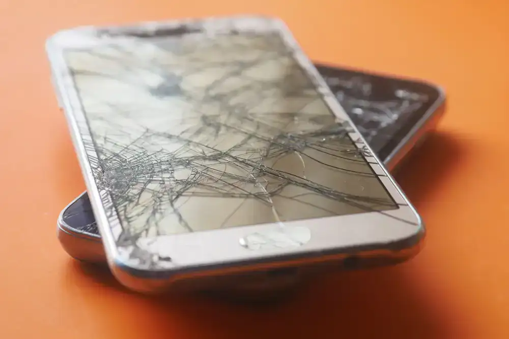 Replacing a cracked handheld screen